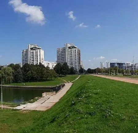 3 Near Metro Vostok And Dana Mall Gaspadar
